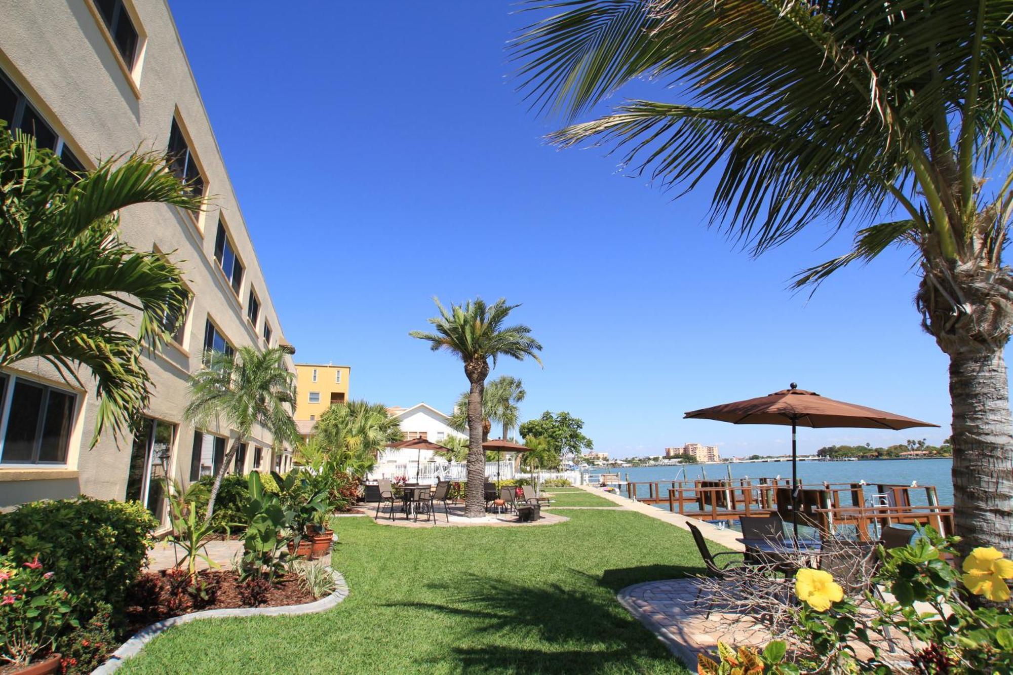 סיינט פיט ביץ' Westwinds Waterfront Resort מראה חיצוני תמונה