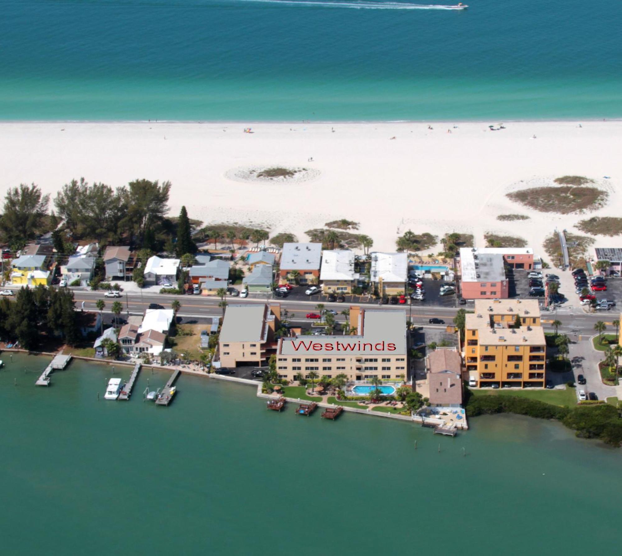 סיינט פיט ביץ' Westwinds Waterfront Resort מראה חיצוני תמונה