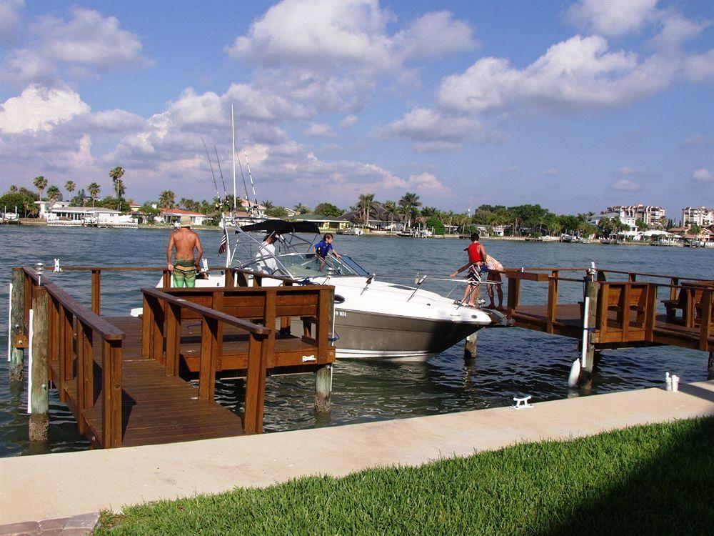 סיינט פיט ביץ' Westwinds Waterfront Resort מראה חיצוני תמונה