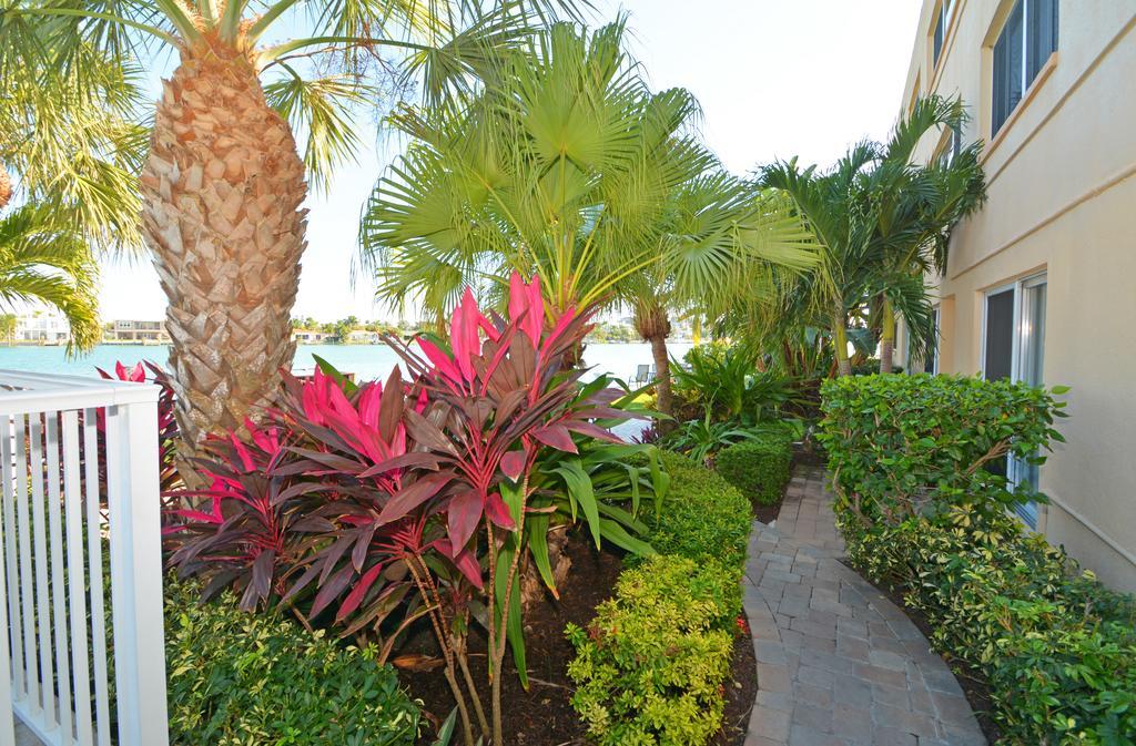 סיינט פיט ביץ' Westwinds Waterfront Resort מראה חיצוני תמונה